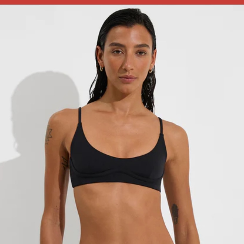 Left on Friday Club Swim Top in Black, Size Lg